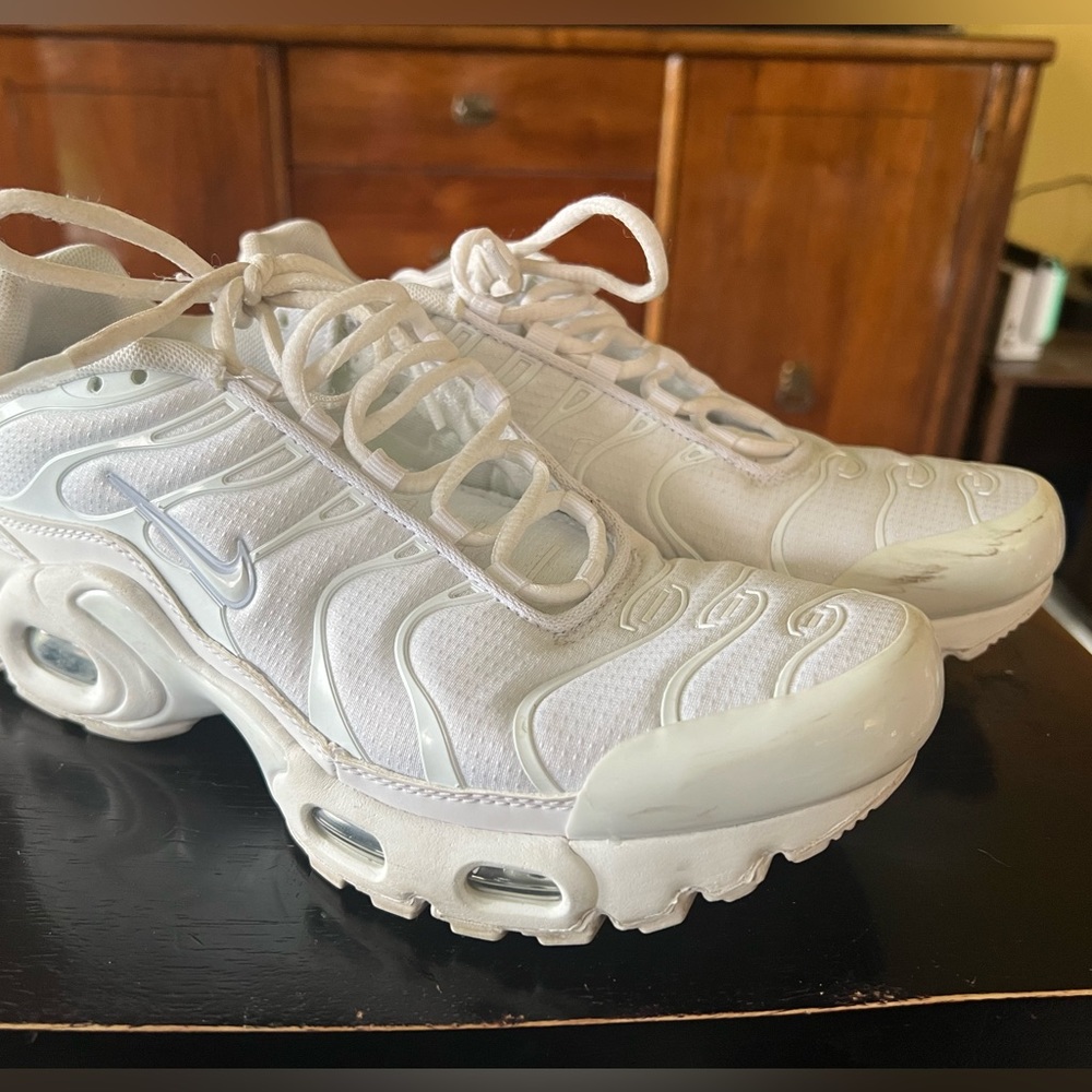 Ladies’ Nike Air